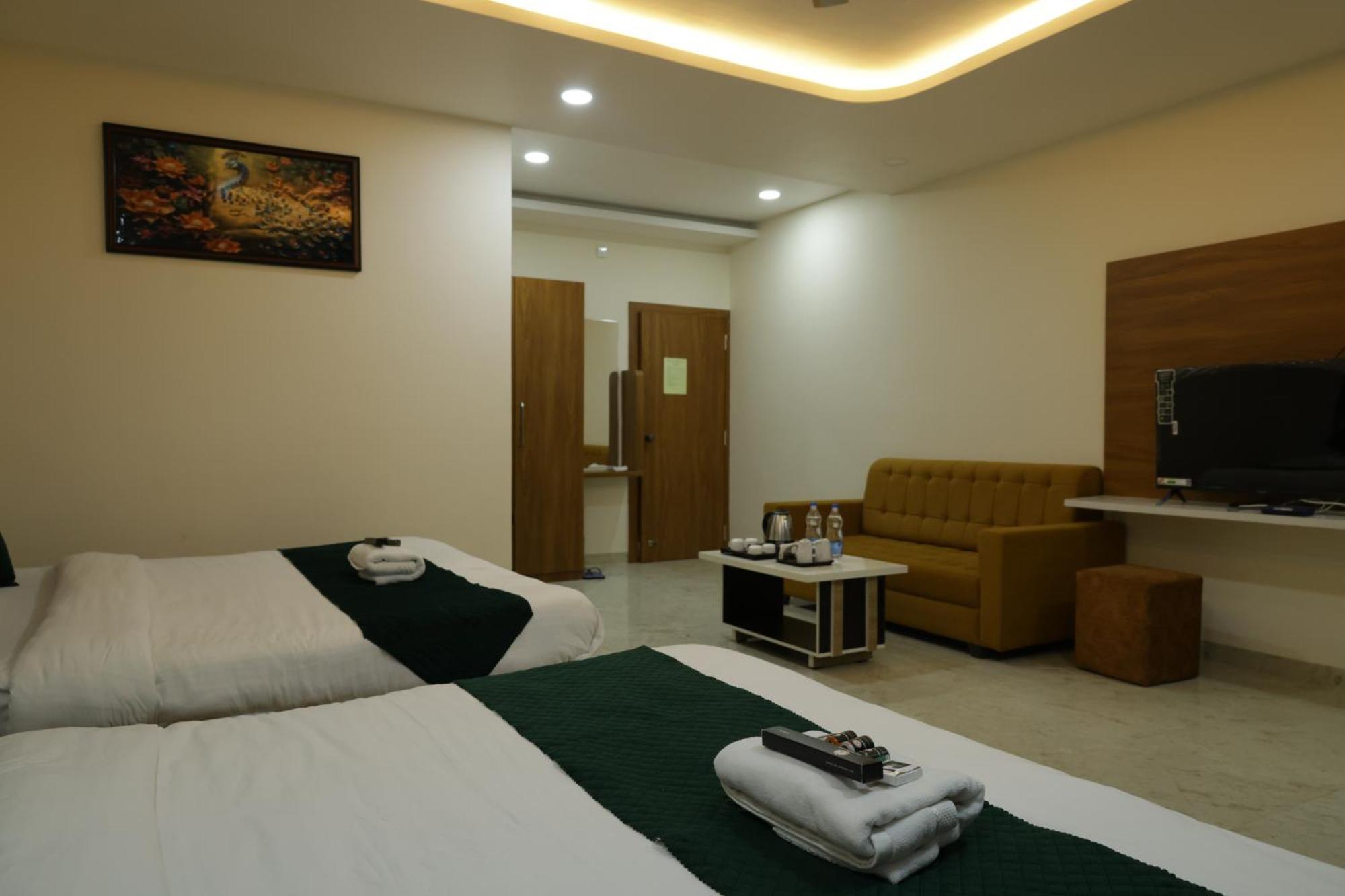 Hotel The Prime Land Hoshangabad Eksteriør bilde