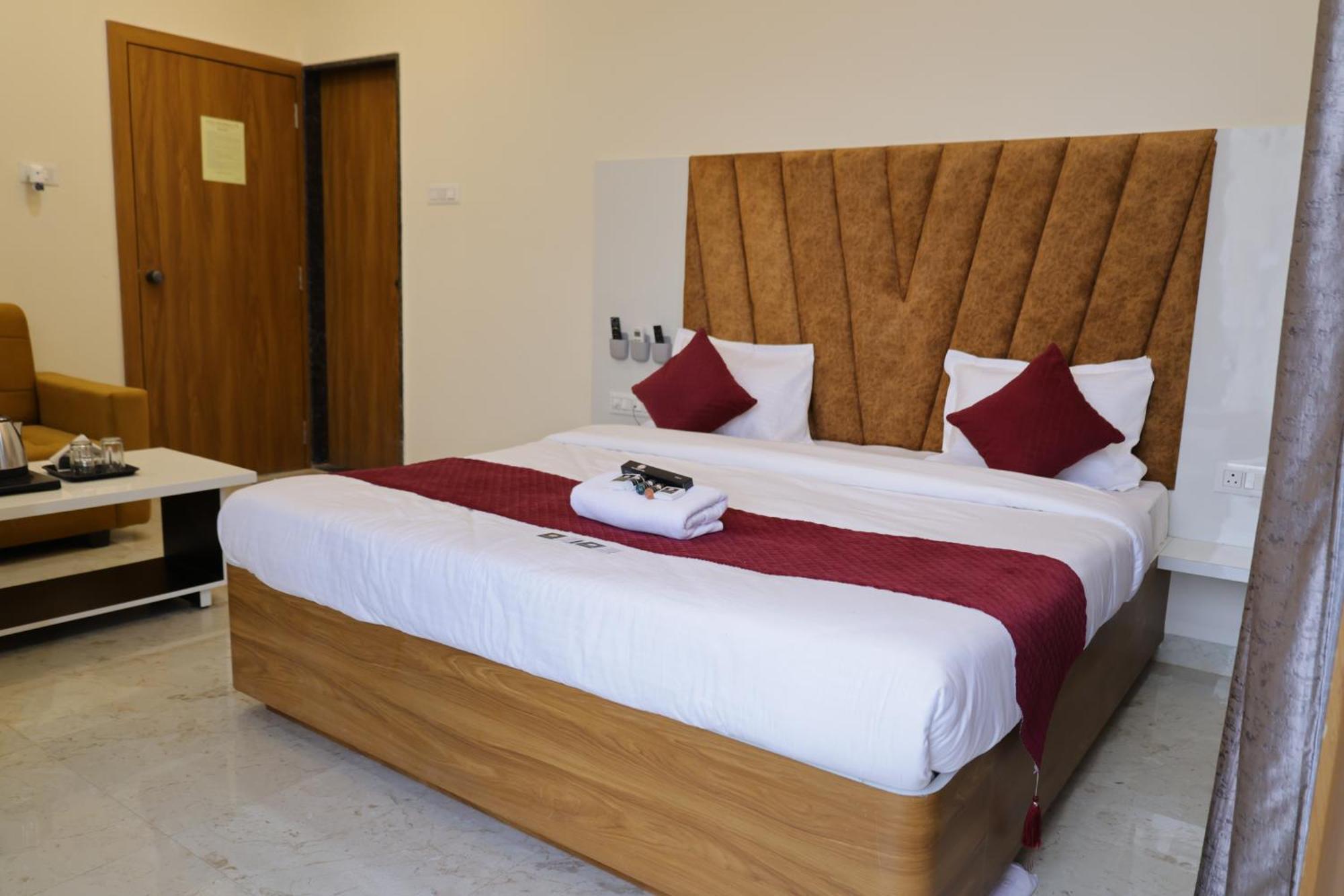 Hotel The Prime Land Hoshangabad Eksteriør bilde