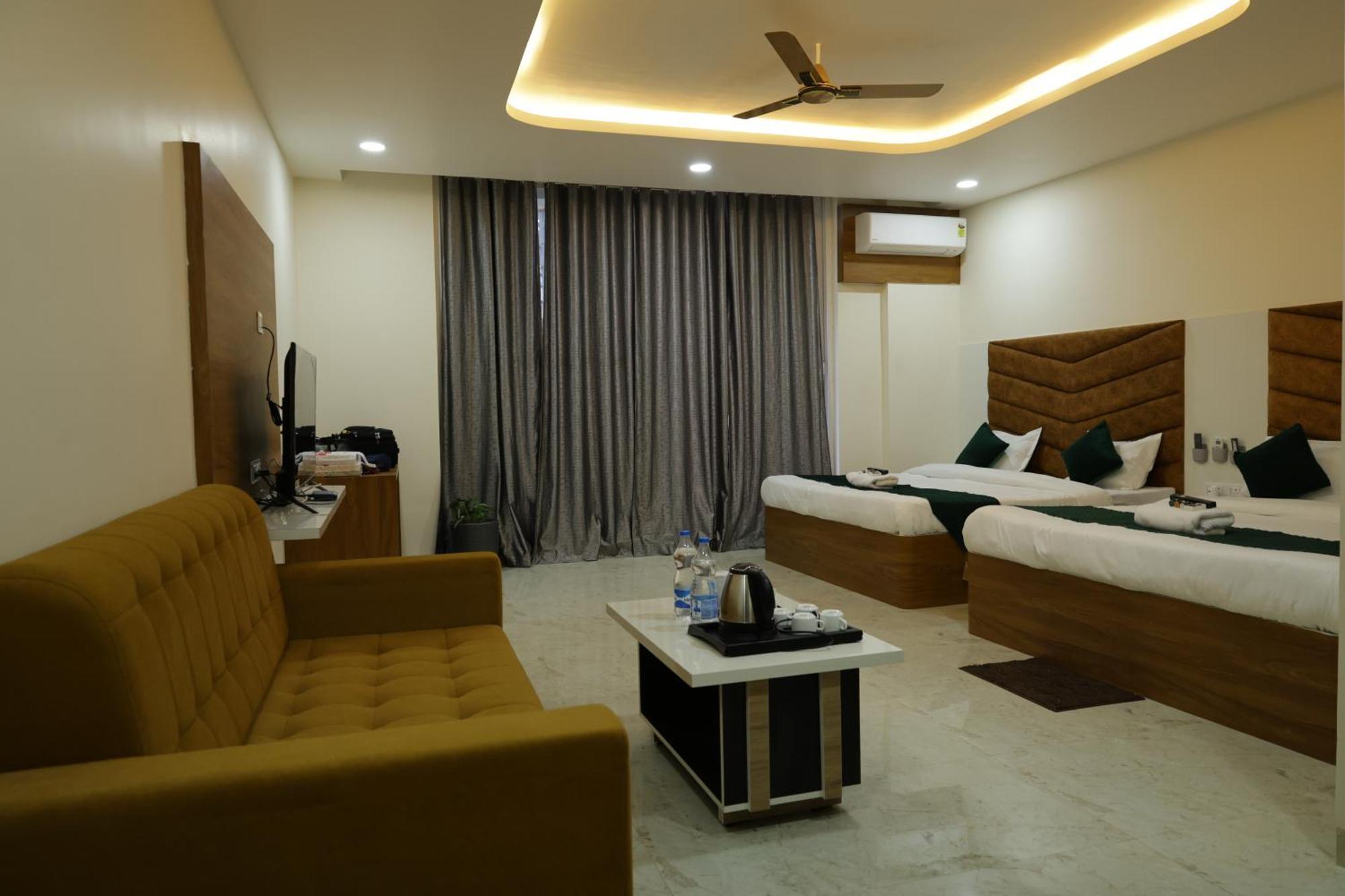 Hotel The Prime Land Hoshangabad Eksteriør bilde